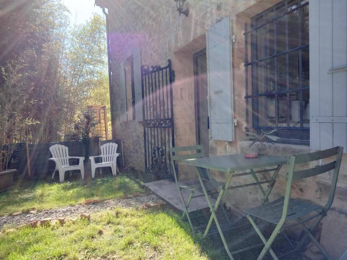 2 Pieces "Le Brin De Soleil" Gites Appart 'Hotel L'Echappee Belle D'Aubenas Logement 1 Sur 3 Exterior foto